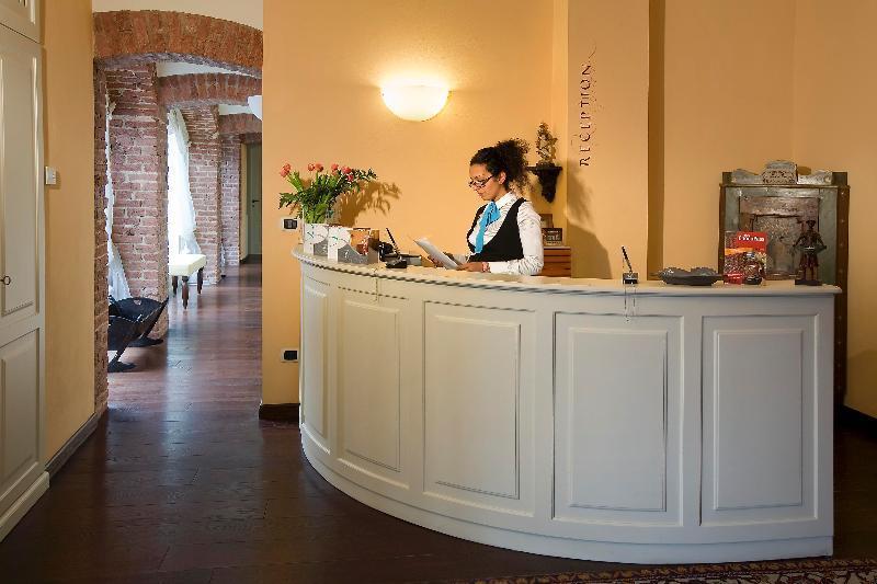 Hotel Cascina Di Corte Venaria Reale Bagian luar foto