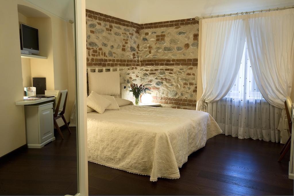 Hotel Cascina Di Corte Venaria Reale Ruang foto
