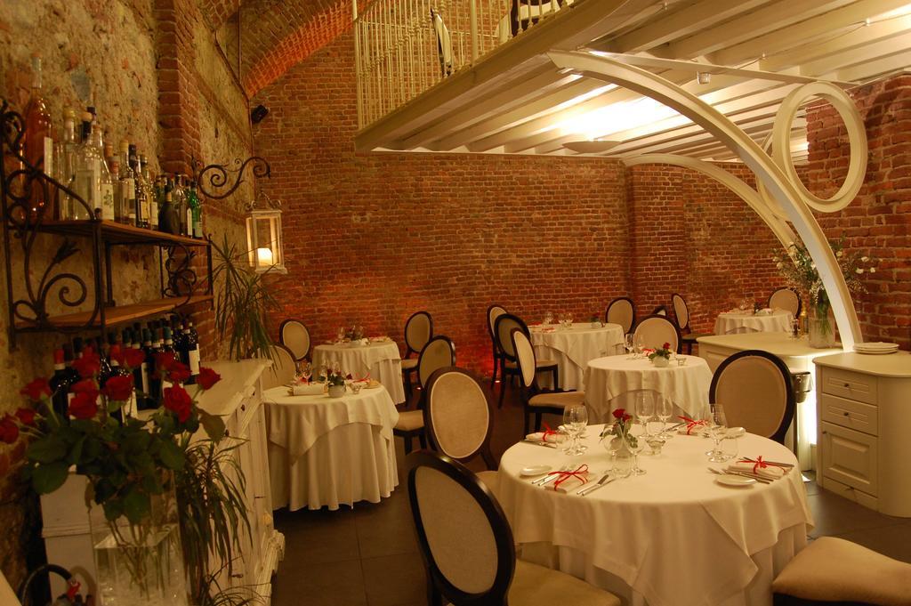 Hotel Cascina Di Corte Venaria Reale Bagian luar foto